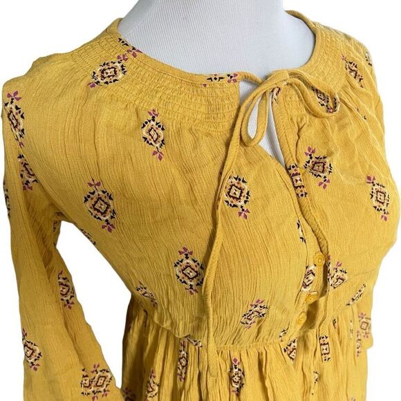 Womens Old Navy Waist-Defined Bell-Sleeve Yellow Tribal Long Sleeve Dress Sz XS - Picture 3 of 4